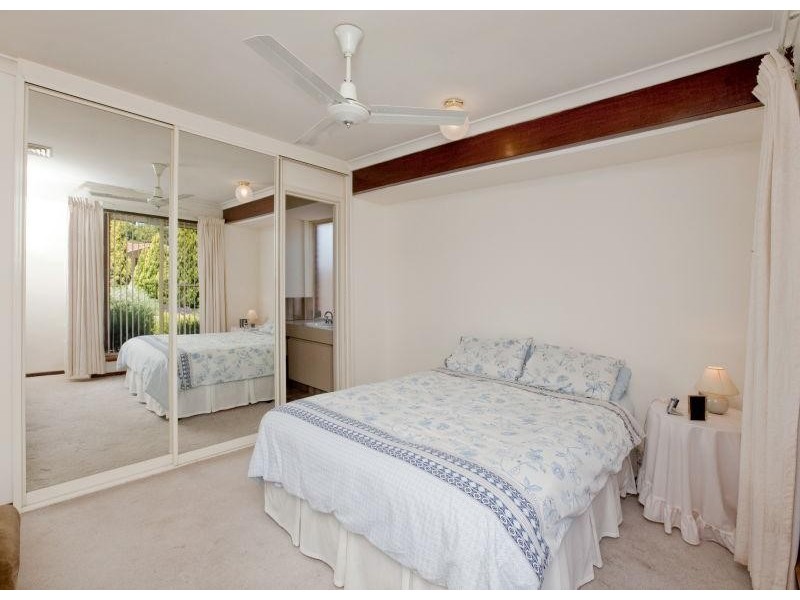 10 Twinkenham Drive, Kingsley WA 6026