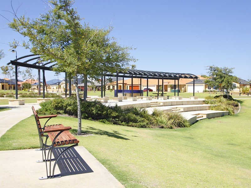 11 Fairbourne Approach, Butler WA 6036