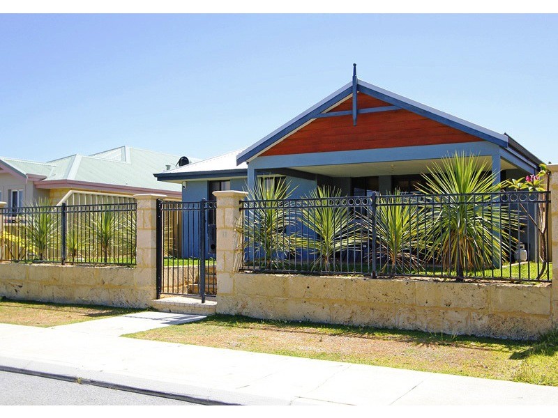 11 Fairbourne Approach, Butler WA 6036