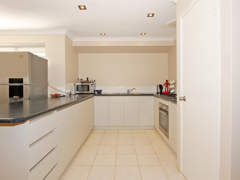 11 Fairbourne Approach, Butler WA 6036