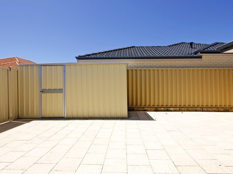 11 Fairbourne Approach, Butler WA 6036