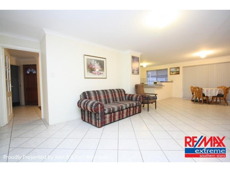 154 Centre Street, Queens Park WA 6107