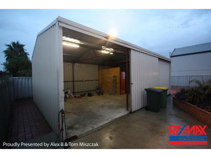 154 Centre Street, Queens Park WA 6107