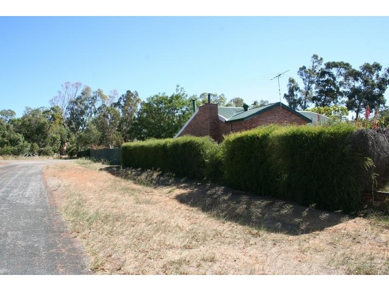 39 South Crescent, Byford WA 6122