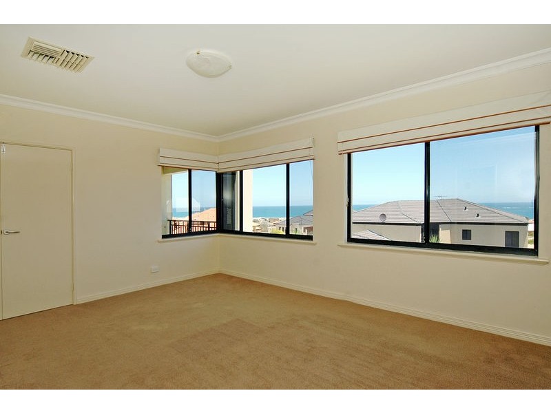 1 Birkenhead Ridge, Mindarie WA 6030