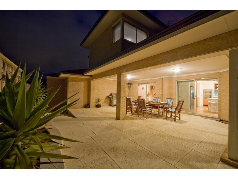 8 Manta Pass, Mindarie WA 6030