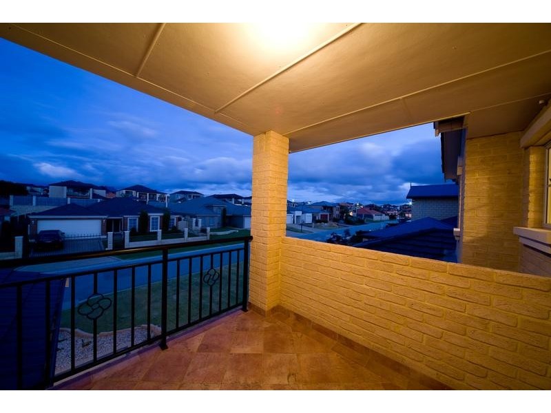 8 Manta Pass, Mindarie WA 6030