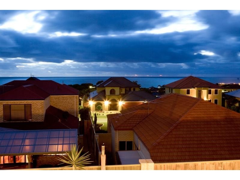 8 Manta Pass, Mindarie WA 6030