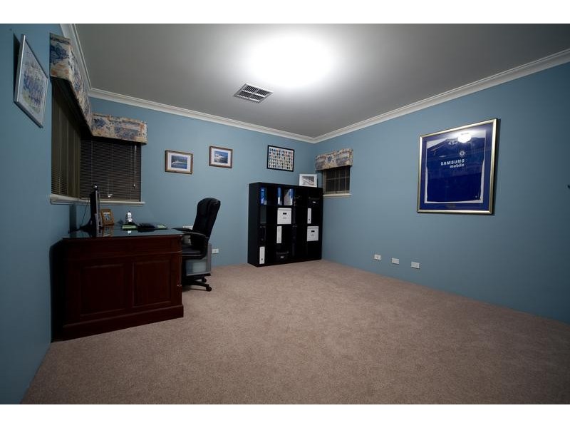 8 Manta Pass, Mindarie WA 6030