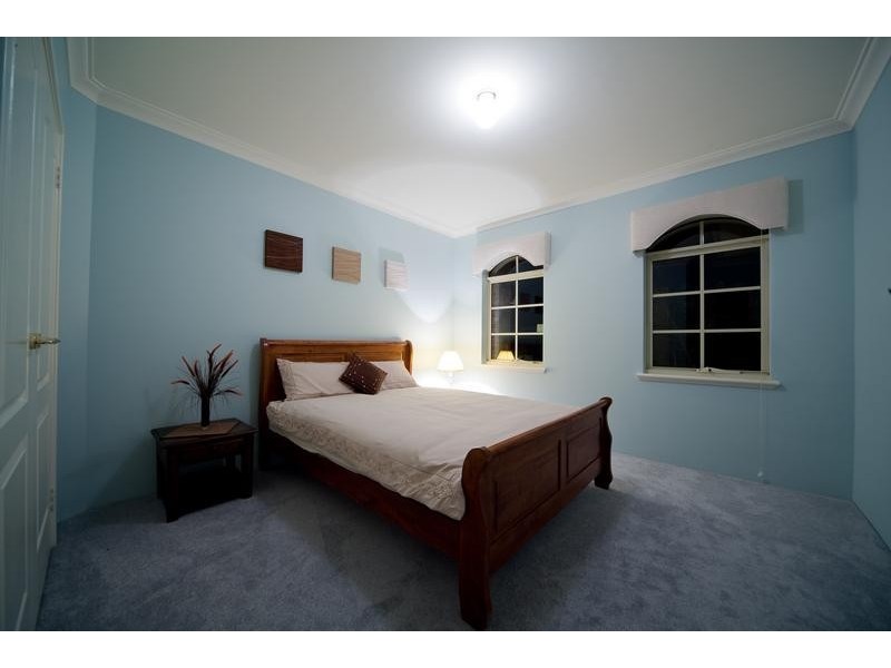 8 Manta Pass, Mindarie WA 6030
