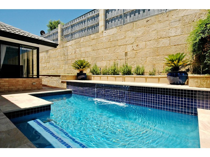 19 Lighthouse Parade, Mindarie WA 6030