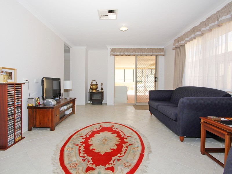 10 Henson Way, Clarkson WA 6030