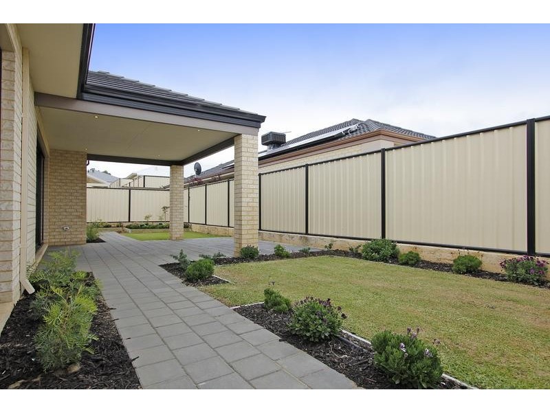 23 Celebration Boulevard, Clarkson WA 6030