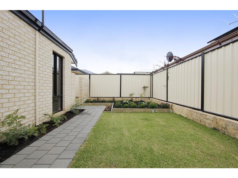 23 Celebration Boulevard, Clarkson WA 6030