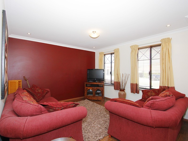 75 Pembury Way, Butler WA 6036