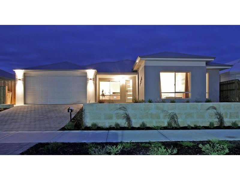 8 Lunar Street, Yanchep WA 6035