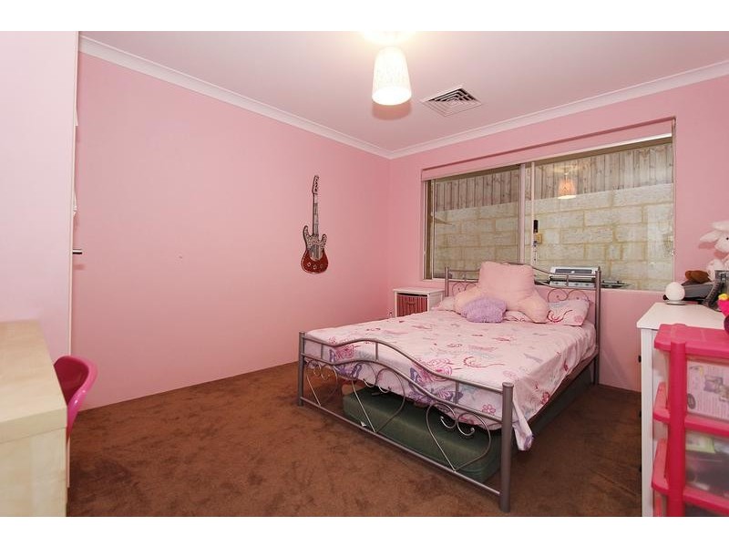 8 Lunar Street, Yanchep WA 6035