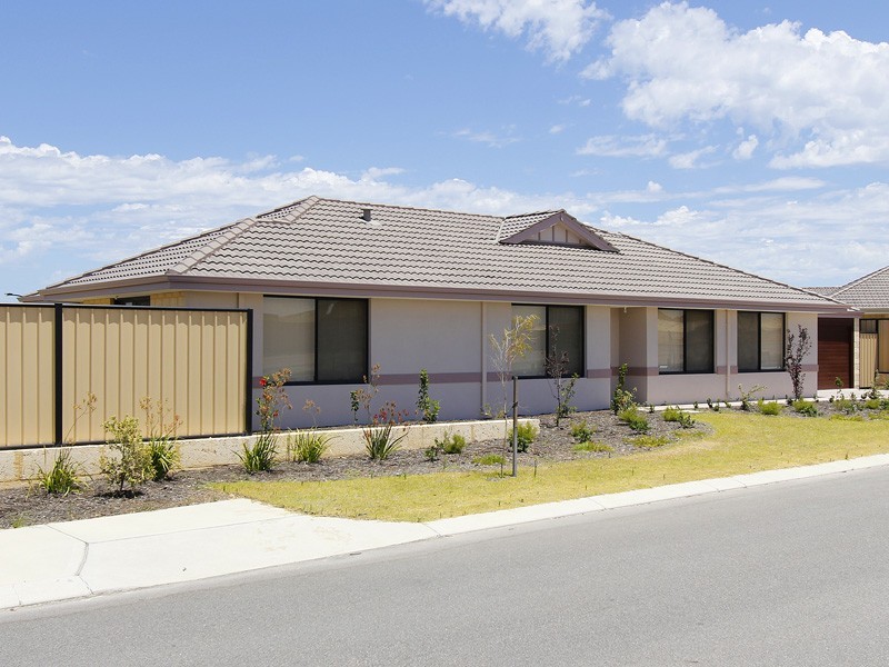 19 Rocklands Loop, Carramar WA 6031