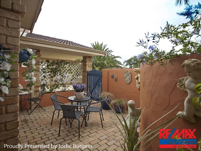52 Discovery Drive, Thornlie WA 6108
