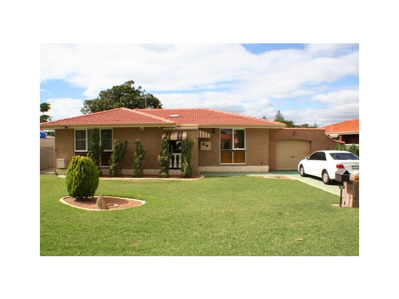 14 Light Street, Shoalwater WA 6169