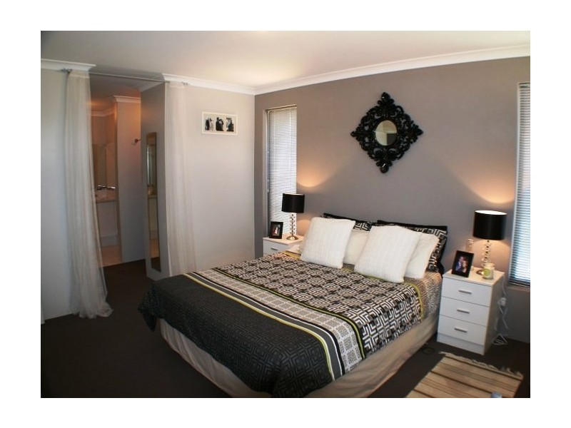 11 Taunton Mews, Leda WA 6170