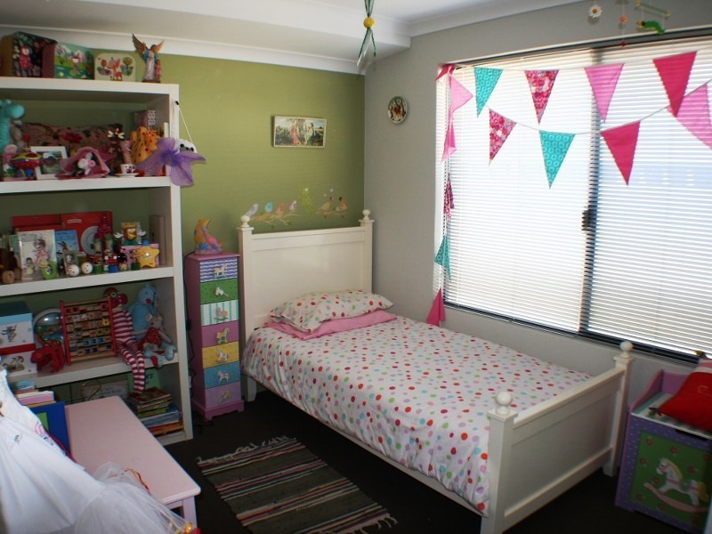 11 Taunton Mews, Leda WA 6170