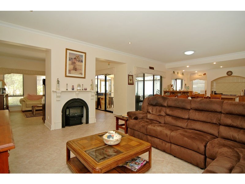 21 Talara Cct, Mindarie WA 6030