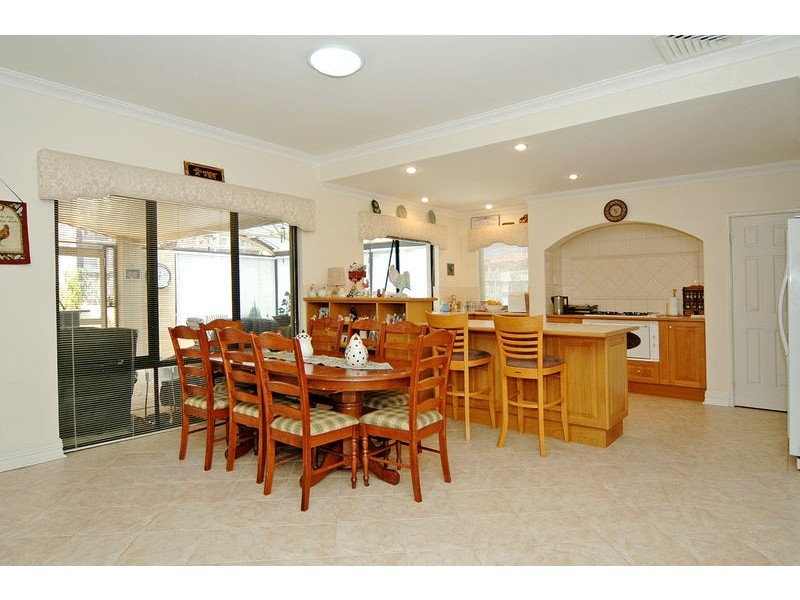 21 Talara Cct, Mindarie WA 6030