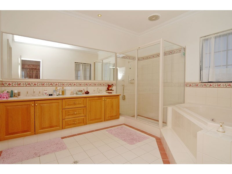 21 Talara Cct, Mindarie WA 6030