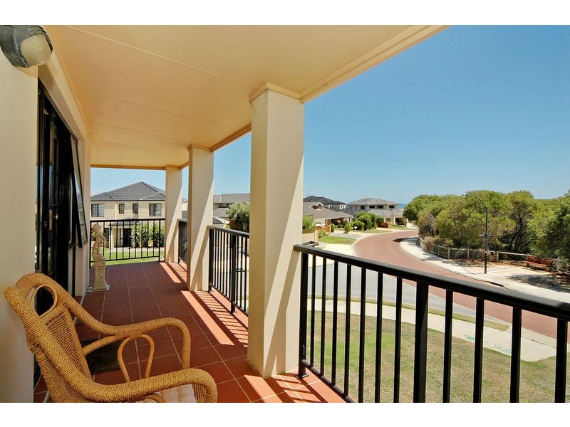 21 Talara Cct, Mindarie WA 6030