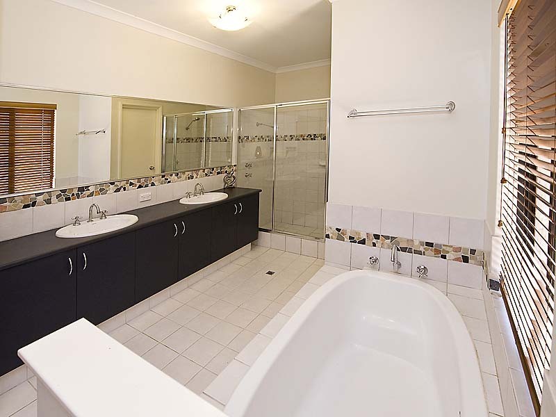 64 Cavanagh Close, Cardup WA 6122