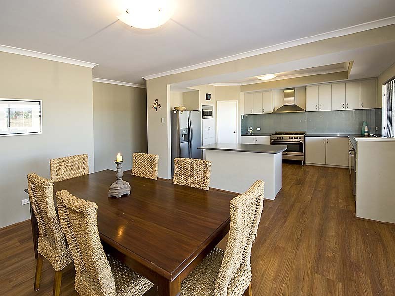 64 Cavanagh Close, Cardup WA 6122