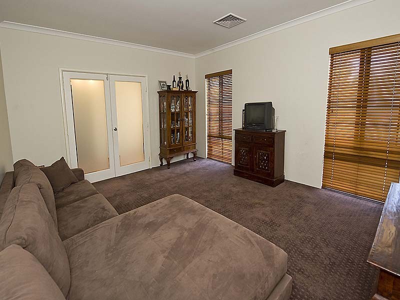 64 Cavanagh Close, Cardup WA 6122