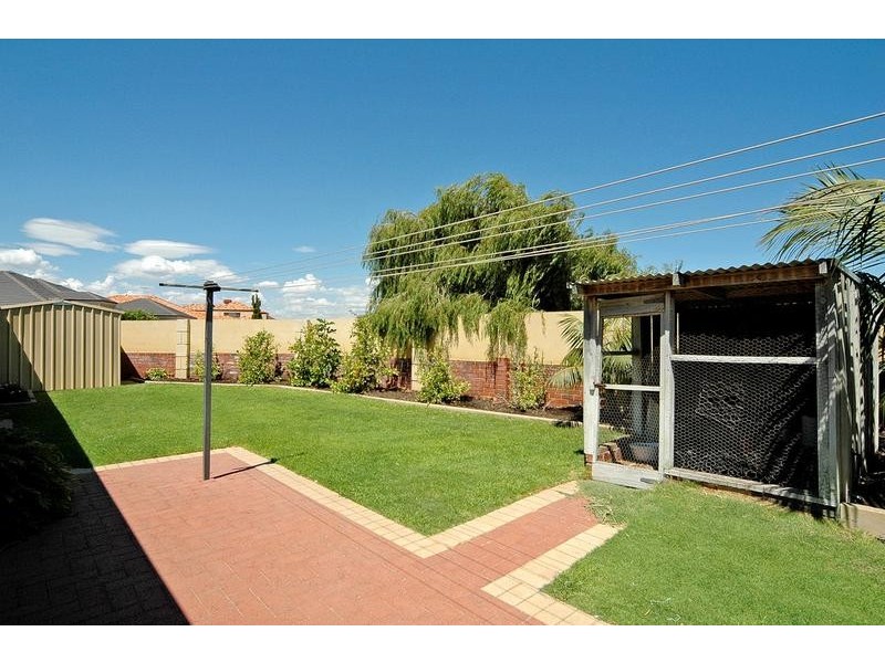 1 Thames Way, Mindarie WA 6030