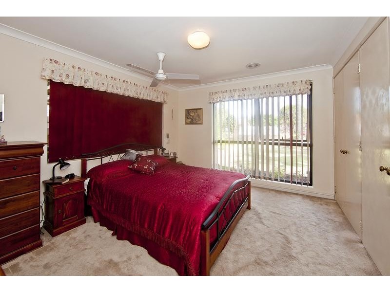 30 Yale Road, Thornlie WA 6108