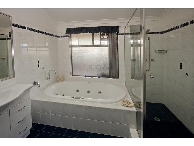 30 Yale Road, Thornlie WA 6108