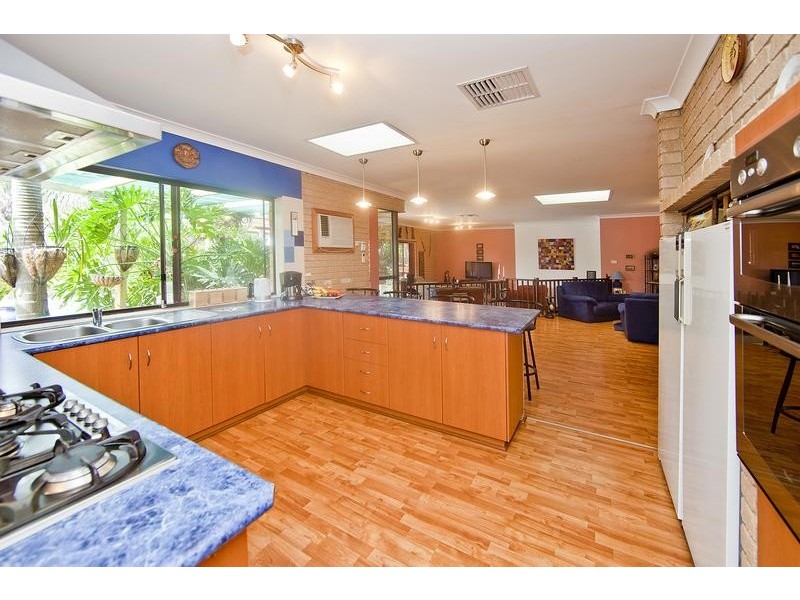 30 Yale Road, Thornlie WA 6108