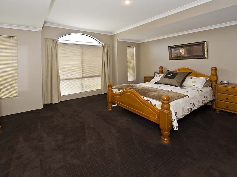 8 Barents Road, Canning Vale WA 6155