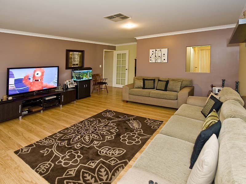 8 Barents Road, Canning Vale WA 6155