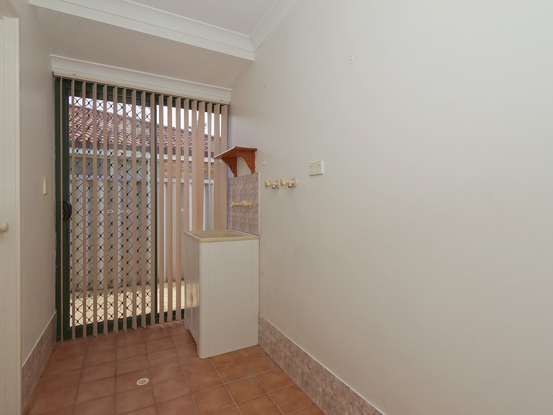 4 Coolamine Close, Carramar WA 6031