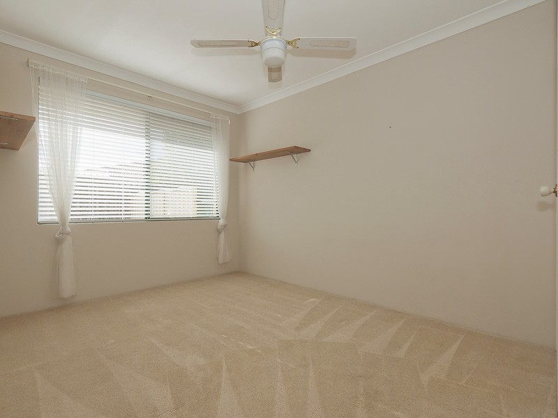 4 Coolamine Close, Carramar WA 6031