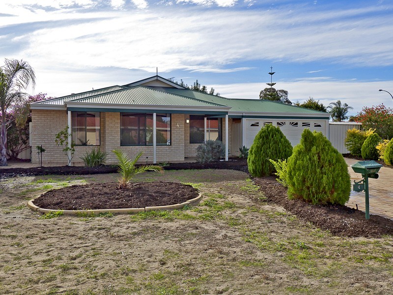 4 Coolamine Close, Carramar WA 6031