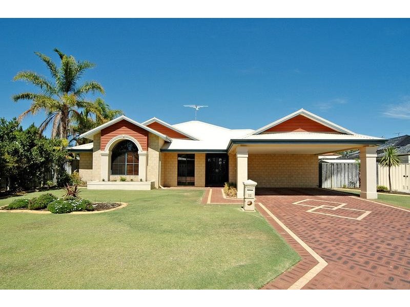 11 Tyneside Grove, Currambine WA 6028
