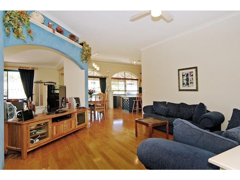 11 Tyneside Grove, Currambine WA 6028