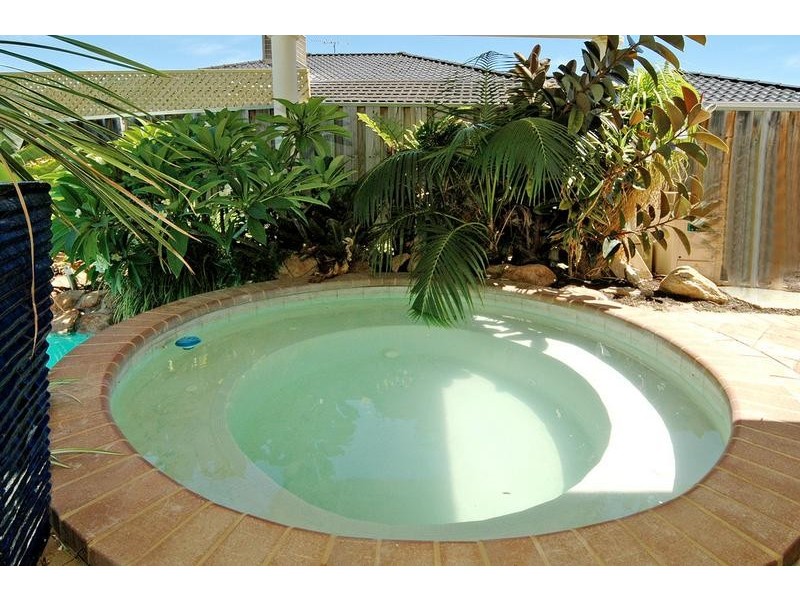 11 Tyneside Grove, Currambine WA 6028