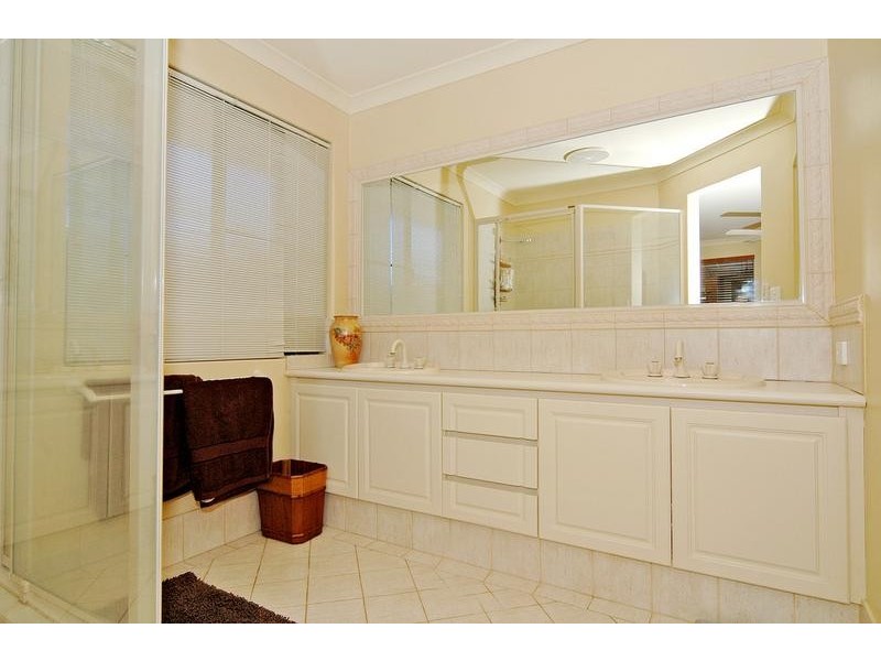 11 Tyneside Grove, Currambine WA 6028