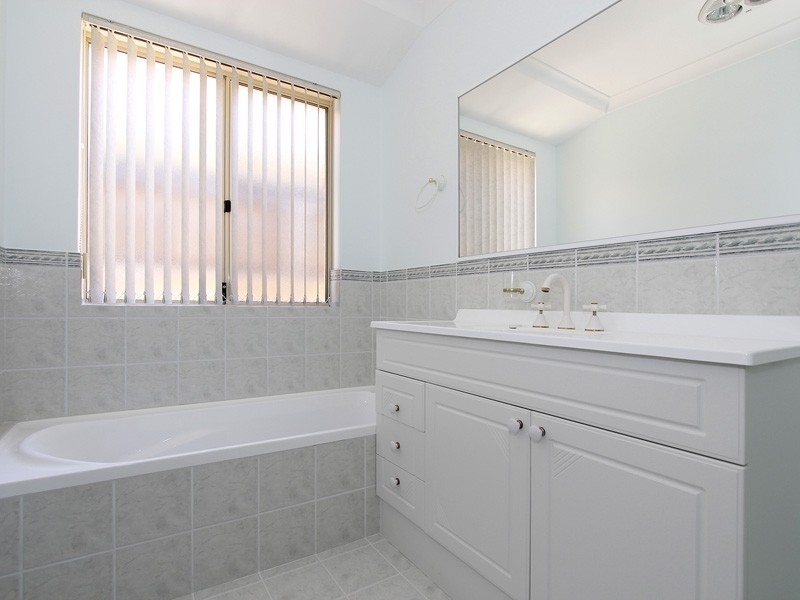 8 Nottingham Green, Quinns Rocks WA 6030