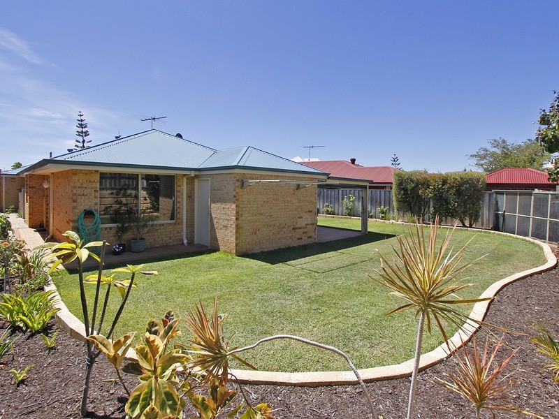 8 Nottingham Green, Quinns Rocks WA 6030