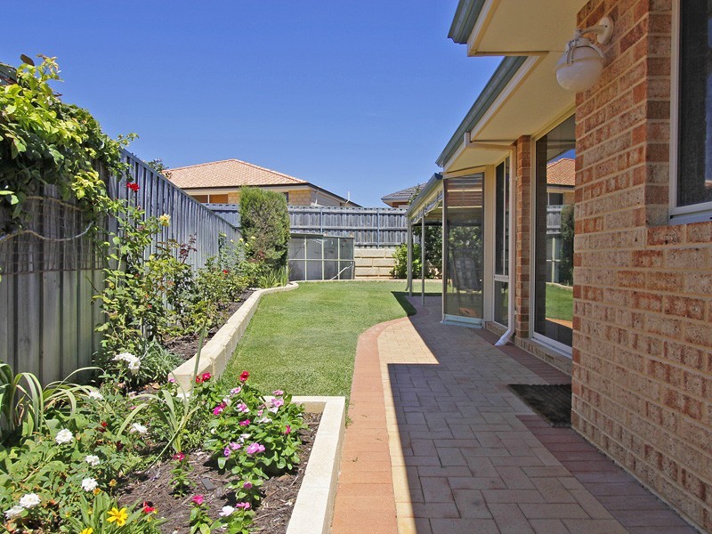 8 Nottingham Green, Quinns Rocks WA 6030