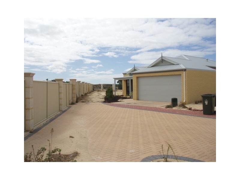 27/146 St Andrews Drive, Yanchep WA 6035